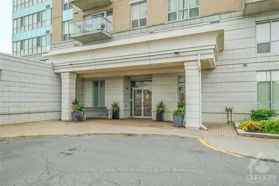 Condo Apartment in Vanier and Kingsview Park