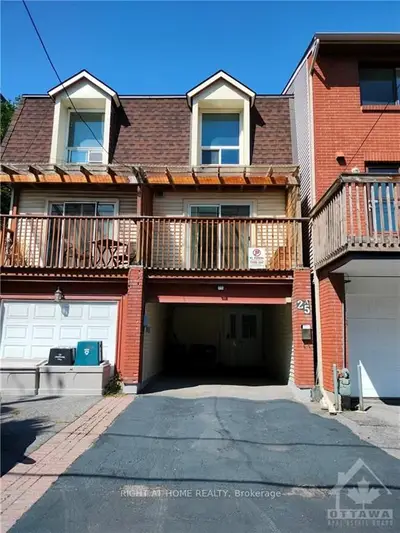 Att/Row/Townhouse in Lower Town - Sandy Hill