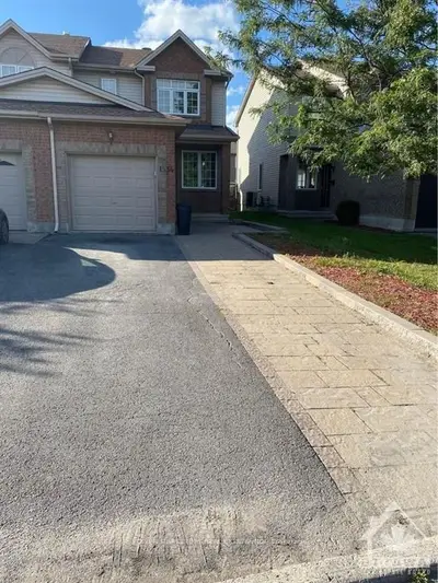 Att/Row/Townhouse in Orleans - Cumberland and Area