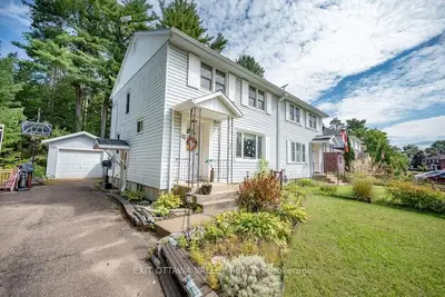 Semi-Detached in Deep River