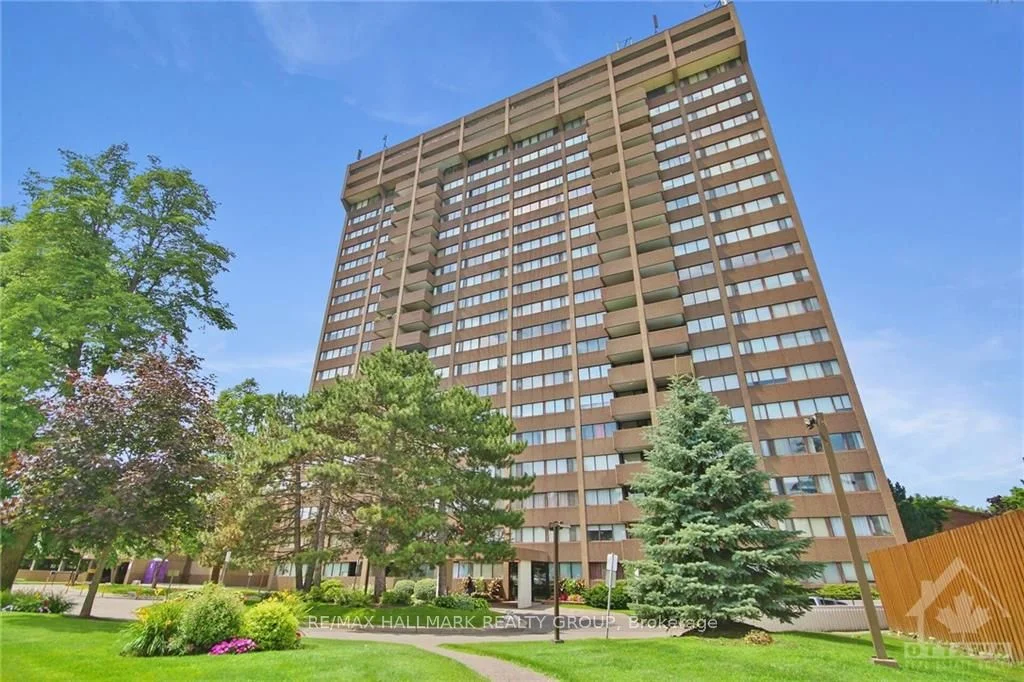 Condo Apartment in Hunt Club - South Keys and Area