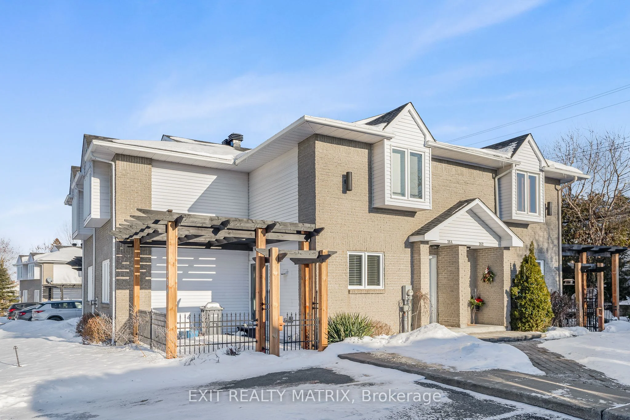 Condo Townhouse in Hawkesbury