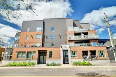 Condo Apartment in West Centre Town