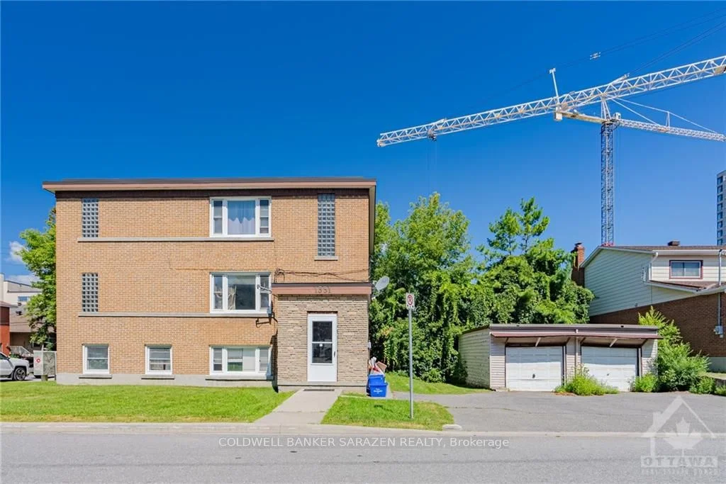 Triplex in Carlington - Central Park