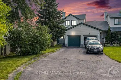 Att/Row/Townhouse in North Grenville