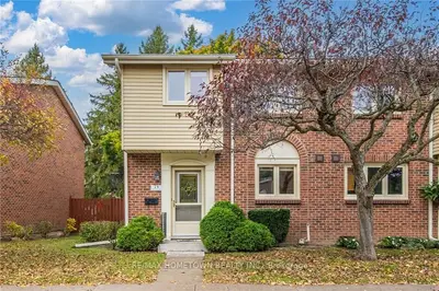 Condo Townhouse in Kingston