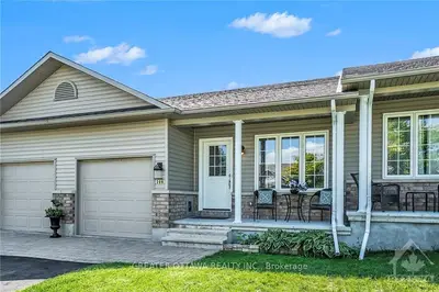 Att/Row/Townhouse in Mississippi Mills