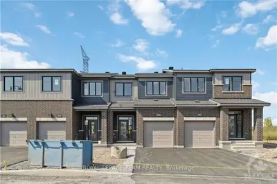 Att/Row/Townhouse in Orleans - Cumberland and Area