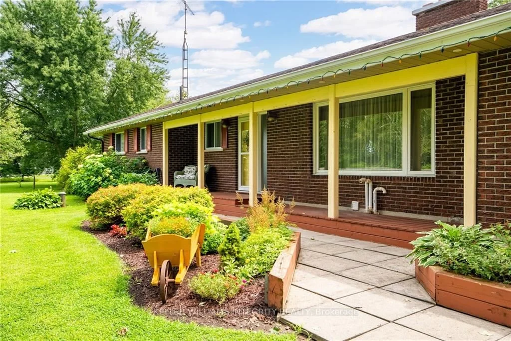 15452 COUNTY 18 Road, South Stormont, ON K0C 1R0