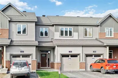 Att/Row/Townhouse in Kanata