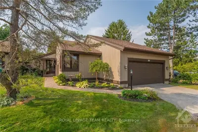 Detached Condo in Stittsville - Munster - Richmond