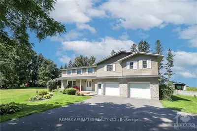 Detached in South Dundas