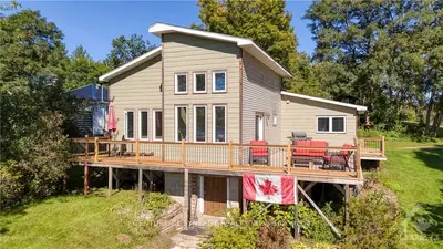 Detached in Tay Valley