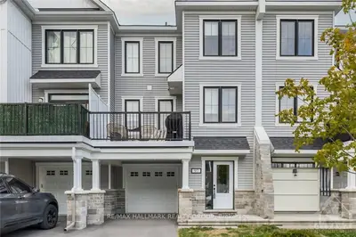 Att/Row/Townhouse in Stittsville - Munster - Richmond