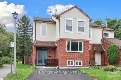 52 Greenboro Crescent, Hunt Club - South Keys And Area, On K1t 1w5