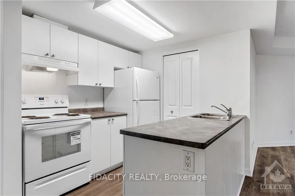 310 CENTRAL PARK Drive 3F, Carlington - Central Park, ON K2C 4G4