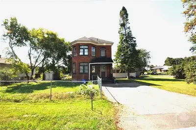 Detached in Smiths Falls
