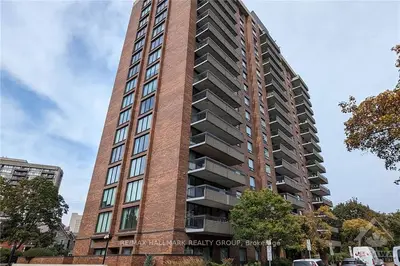 Condo Apartment in Ottawa Centre