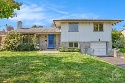 Detached in Hunt Club - South Keys and Area