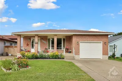 Detached in Brockville