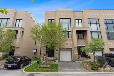 Att/Row/Townhouse in Kanata
