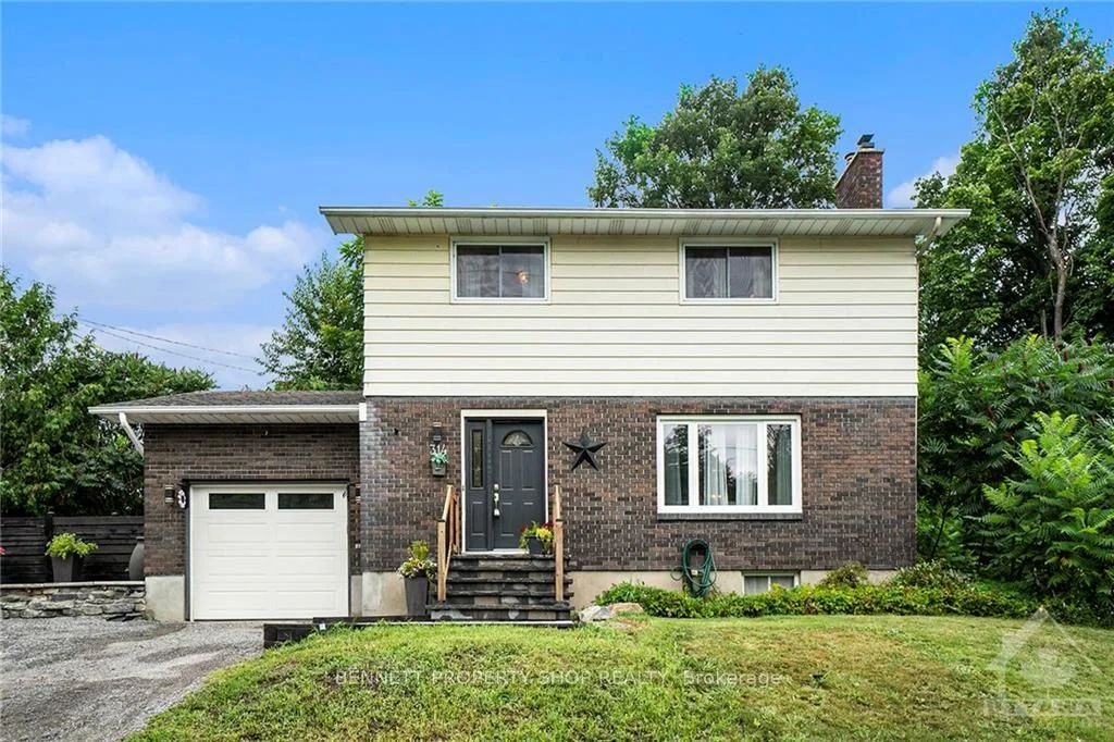 Detached in Mississippi Mills