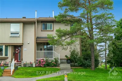 Condo Townhouse in Cyrville - Carson Grove - Pineview