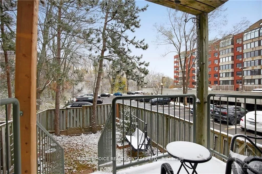 33 CRISPIN Court, Manor Park - Cardinal Glen and Area, ON K1K 2T7