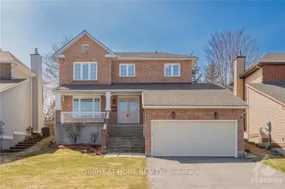 Detached in Orleans - Convent Glen and Area