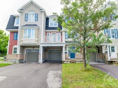 Att/Row/Townhouse in Kanata