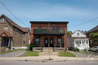 Duplex in West Centre Town