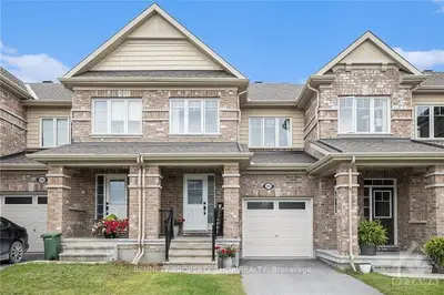 Att/Row/Townhouse in Stittsville - Munster - Richmond