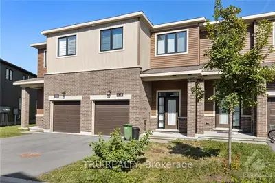 Att/Row/Townhouse in Kanata