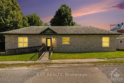 Detached in Perth
