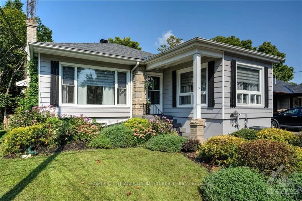 Detached in Perth