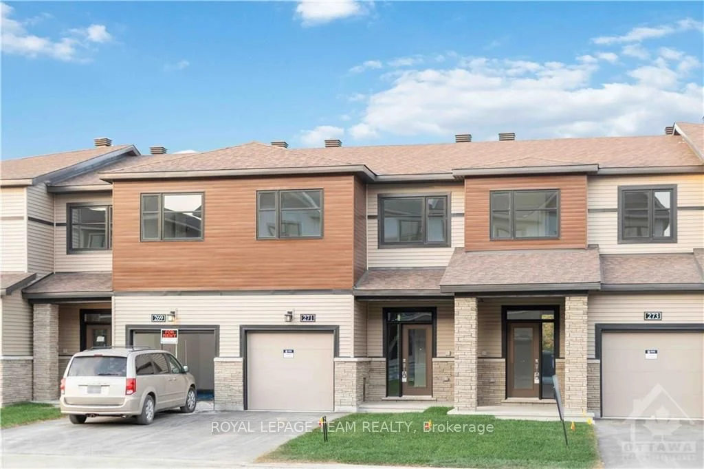 Att/Row/Townhouse in Kanata