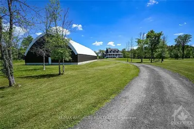 Detached in Beckwith