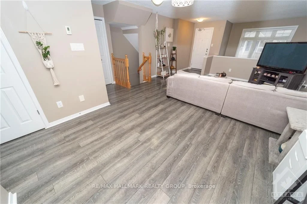 309 GALSTON, Orleans - Convent Glen and Area, ON K1W 0G3
