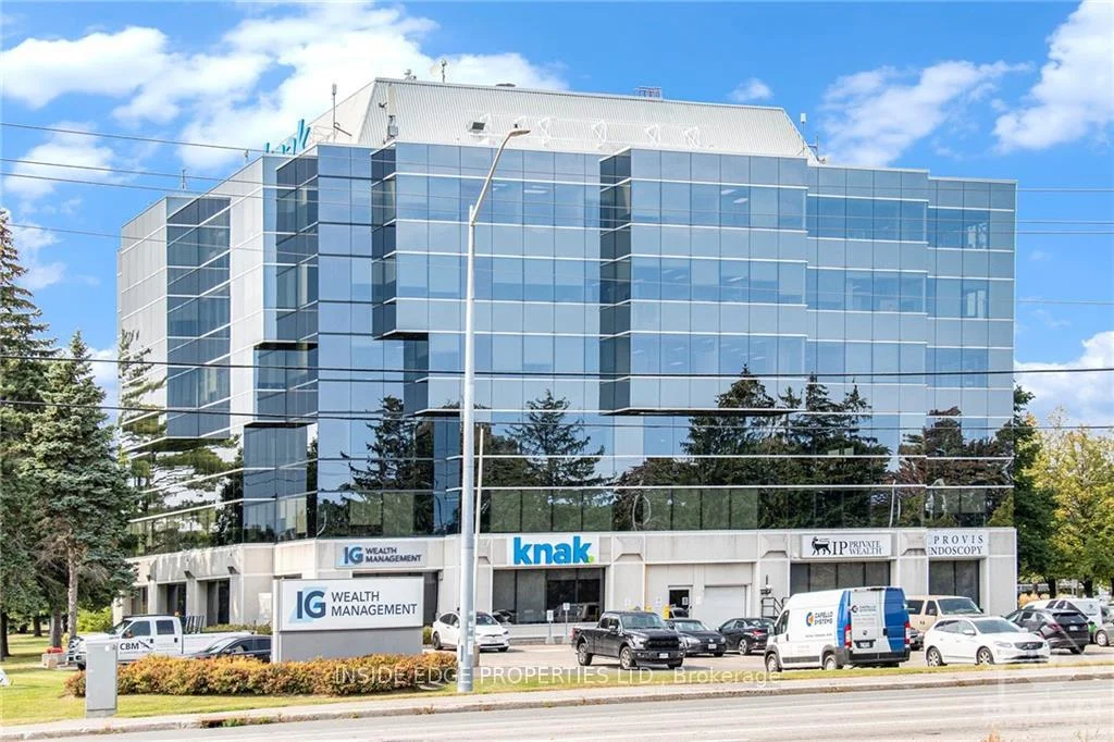 2 GURDWARA Road 300, Country Place - Pineglen - Crestview and Area, ON K2E 1A2