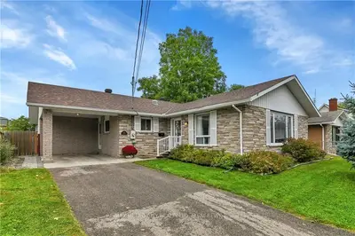 Detached in Renfrew