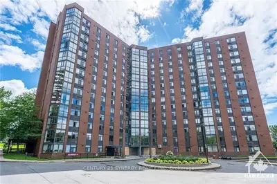 Condo Apartment in Britannia Heights - Queensway Terrace N and Area