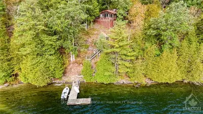 Detached in Tay Valley