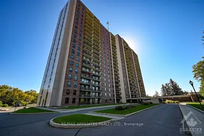 Condo Apartment in Overbrook - Castleheights and Area