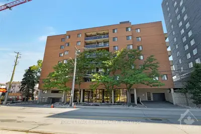 Condo Apartment in West Centre Town