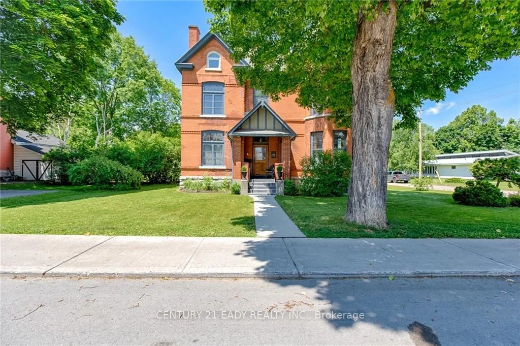 Detached in Renfrew