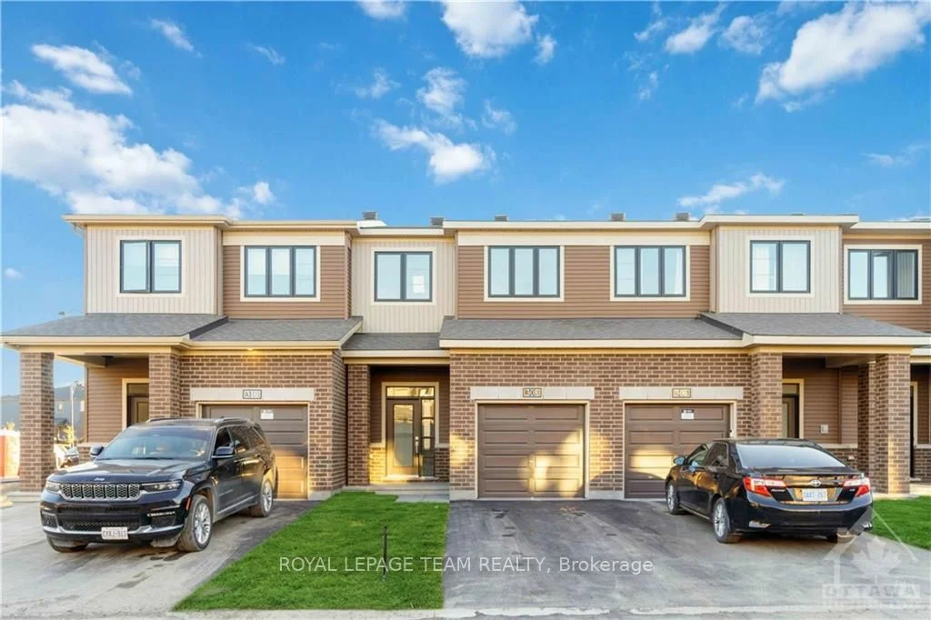 Att/Row/Townhouse in Kanata