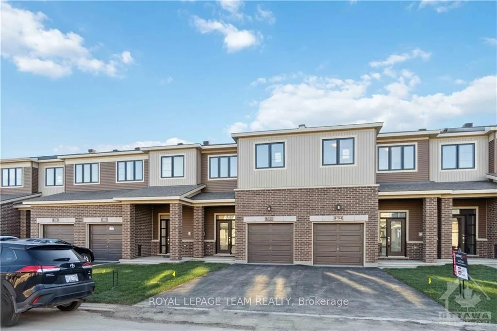 Att/Row/Townhouse in Kanata