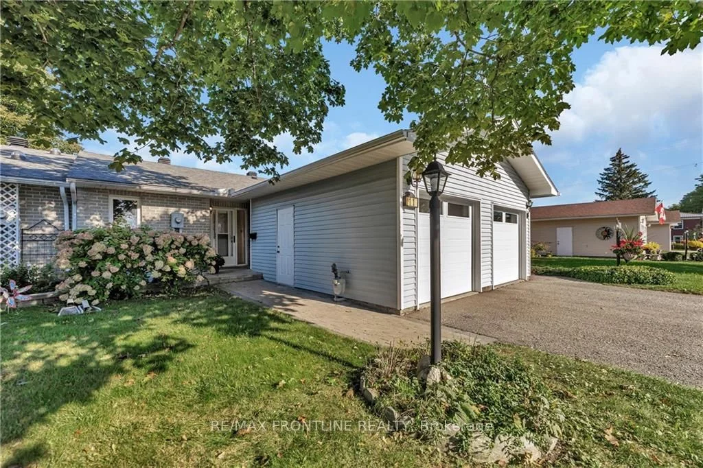 Att/Row/Townhouse in Perth