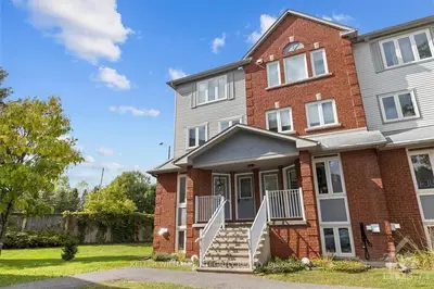Condo Apartment in Hunt Club - South Keys and Area