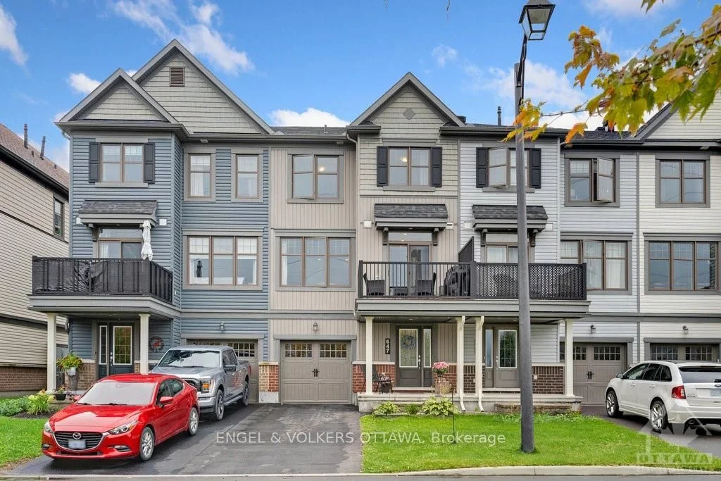 Att/Row/Townhouse in Orleans - Cumberland and Area